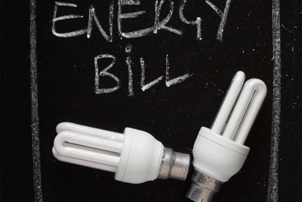 aumentare le tariffe di luce e gas