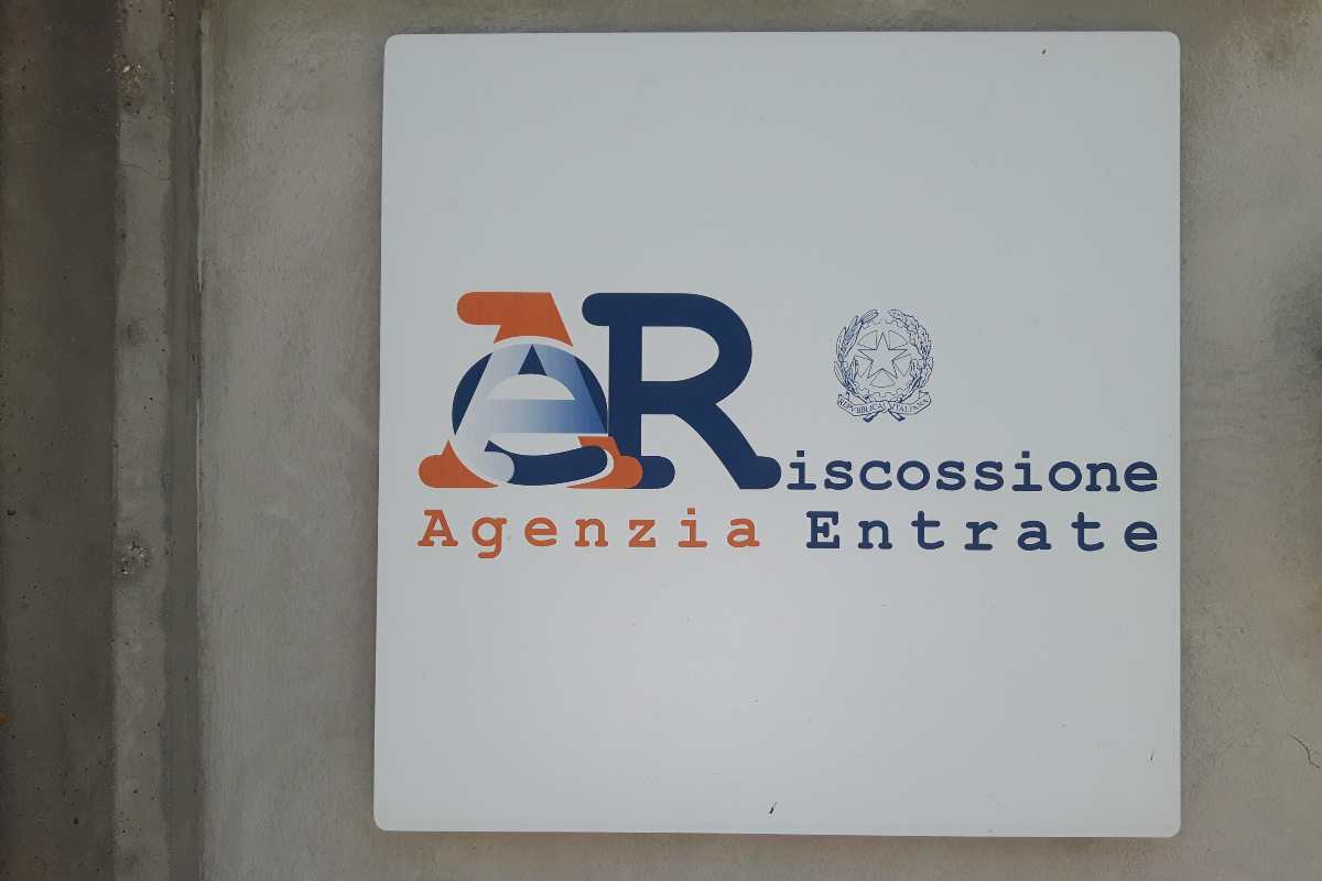 Il cartello dell'Agenzia delle Entrate