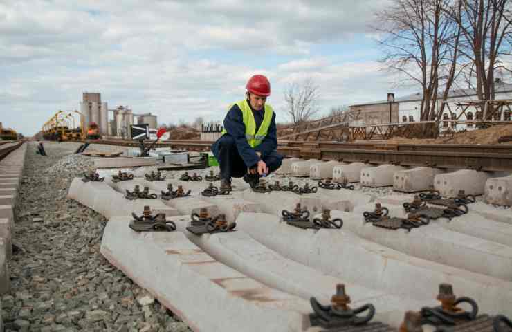 ferrovie dello stato assume